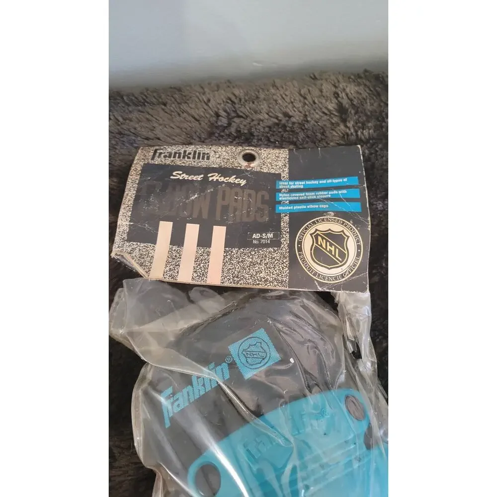 Vintage Franklin NHL Street Hockey Elbow Pads Adult S/M New Old Stock #714